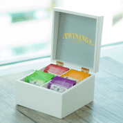 TWININGS Caja de madera Infusiones Twinings 4 espacios (40 Bolsitas)  TWININGS
